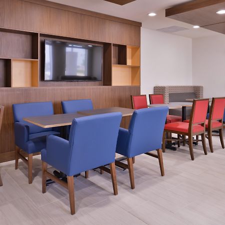 Holiday Inn Express Hotel And Suites Mesquite By Ihg Exterior photo